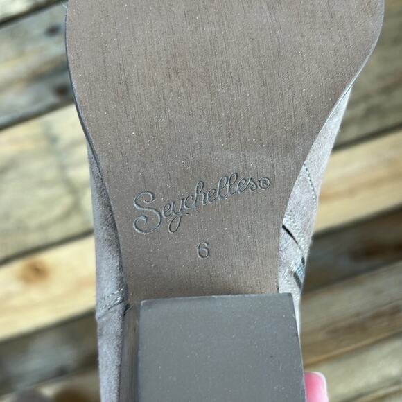 Seychelles Upside Western Bootie - Taupe Suede - 6 - New without box - Picture 8 of 8